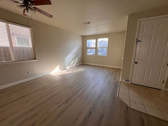 5th image of 17909 Daffodil Hill St #26