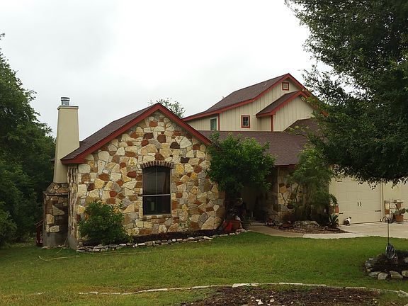 3rd image of 812 Elmwood Cv