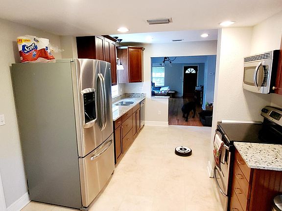 5th image of 2932 Oberlin Ave