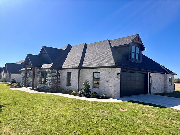 3rd image of 1404 Dixie Estates Way