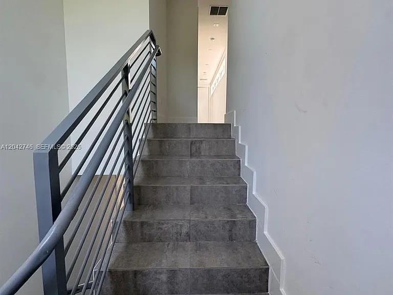 2947 SW 27th Ter #0 — Photo 15