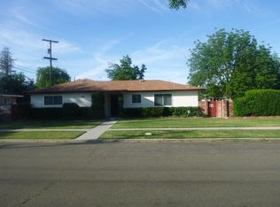 2310 E Robinson Ave, Fresno, CA 93726