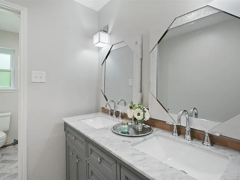 1726 Ashford Hollow Ln — Photo 20
