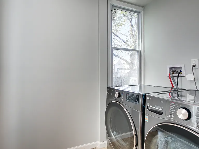 34-36 Millington Ave #34 — Photo 9