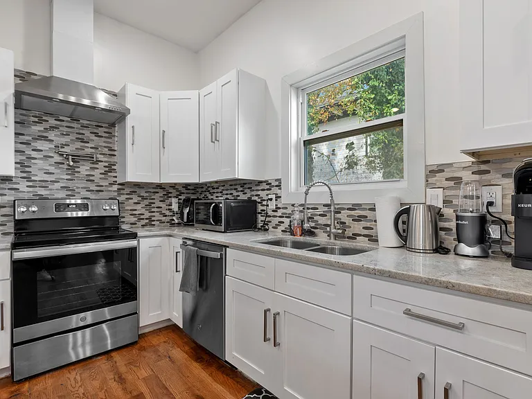 152 Joseph E Lowery Blvd NW — Photo 12