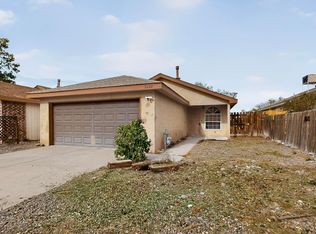 2020 Panda Dr SW, Los Lunas, NM 87031