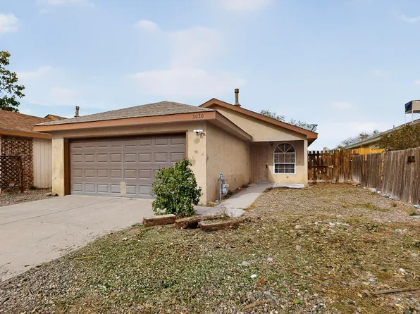 2020 Panda Dr SW, Los Lunas, NM 87031