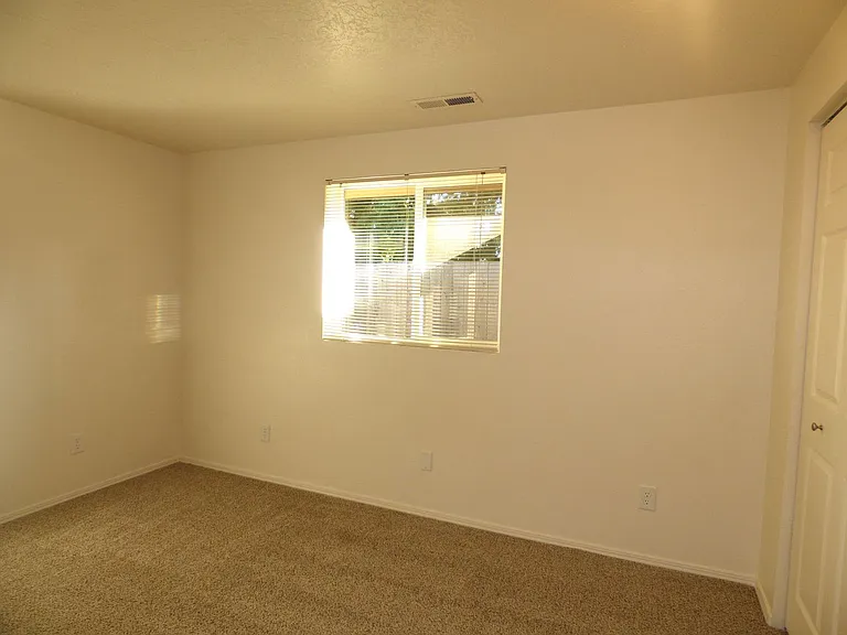 3974 Liberty Rd S — Photo 22