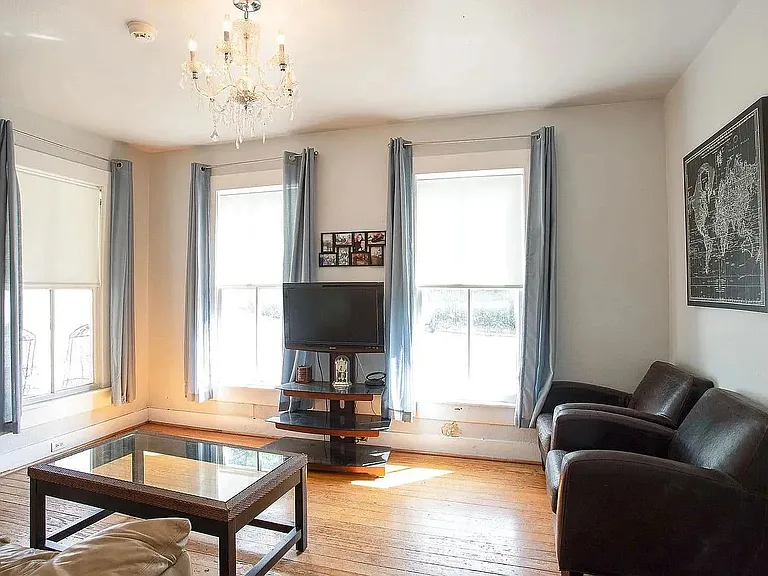 431 Lindsey St — Photo 9