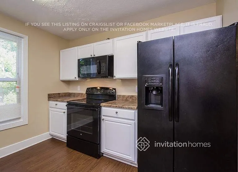 449 Tower Pl — Photo 6