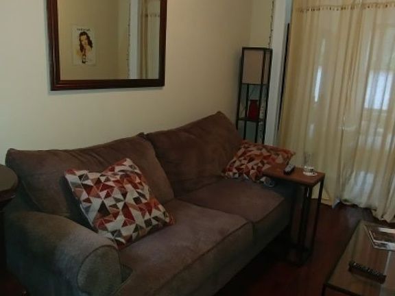 2nd image of 2837 38th St #1R