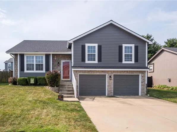625 E 14th Ter, Eudora, KS 66025