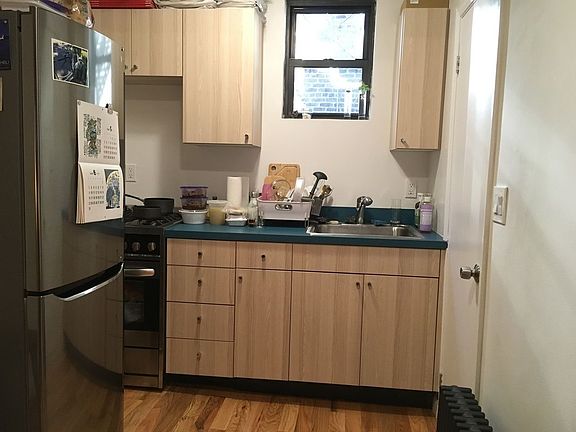 4th image of 317 E 9th St APT 14R