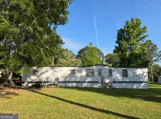 83 N Irwinton Ave, Mc Rae Helena, GA 31037