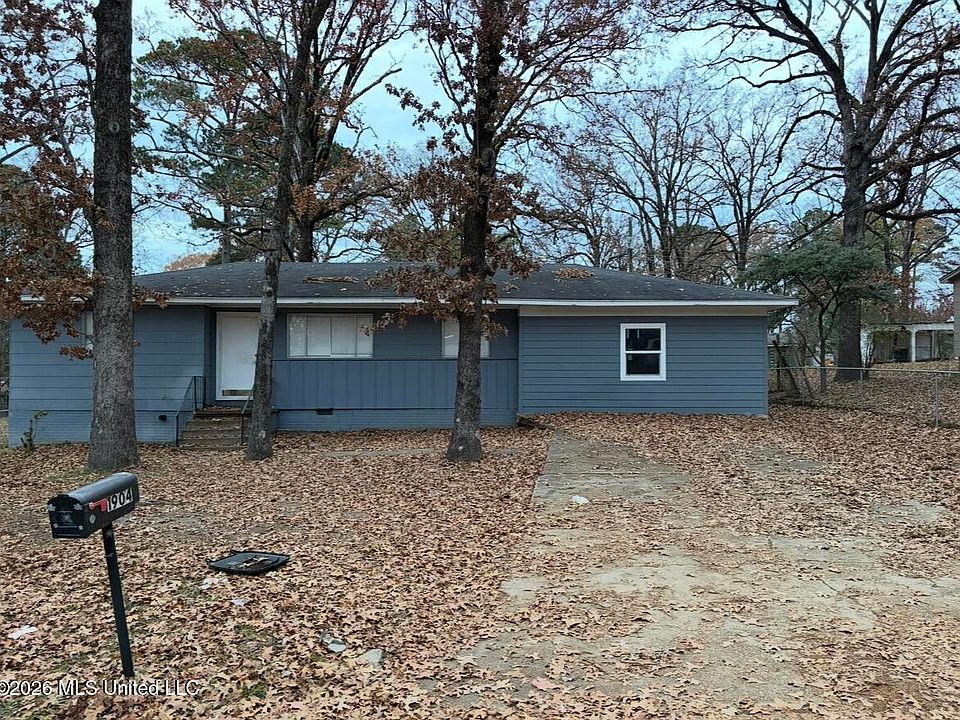 1st image of 1904 Edwin Ave