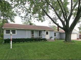 4100 Jay Ln, Rolling Meadows, IL 60008