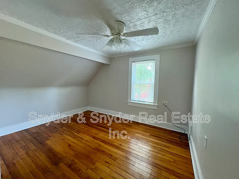 605 Sackett Ave — Photo 21