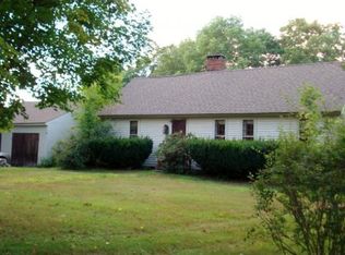 3 Millstone Ln, Deerfield, NH 03037