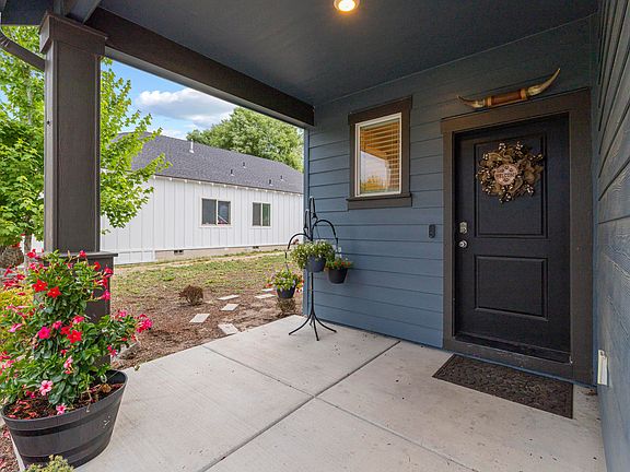 4th image of 5261 Amberview Ln