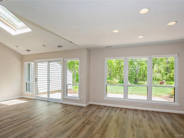 9 N McConnell Ave — Photo 6