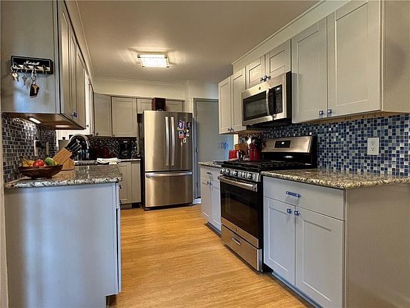 3rd image of 2910 N 32nd St