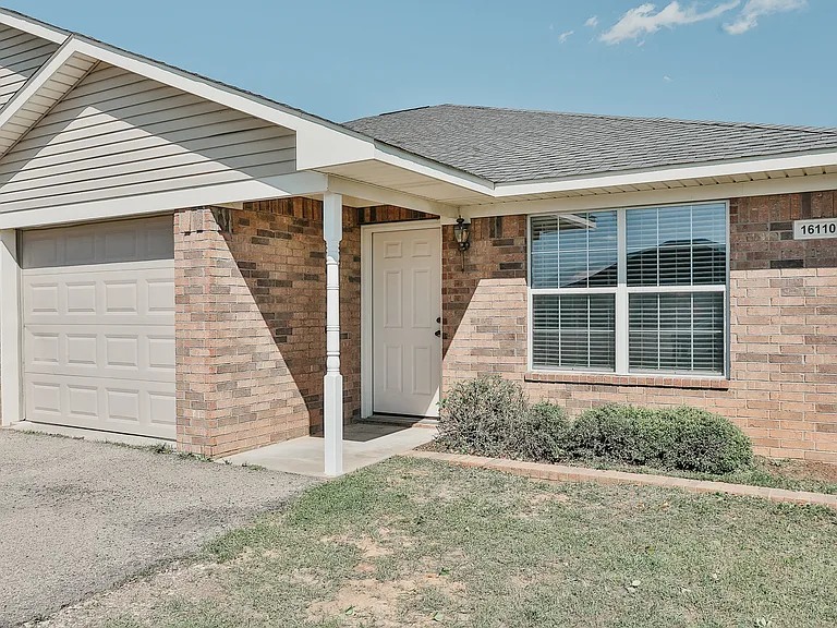 16150 Rolling Meadows Dr — Photo 17