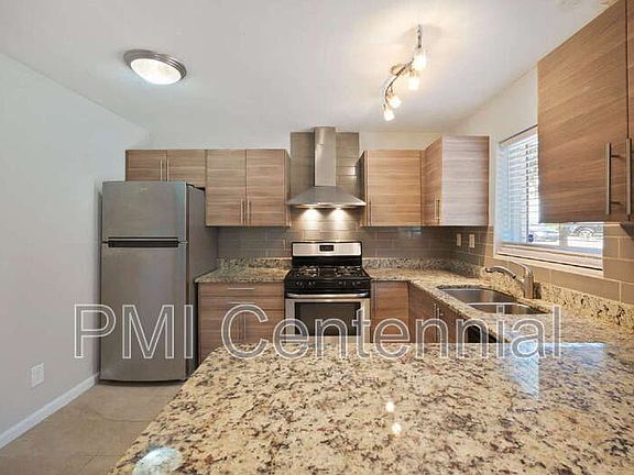 3rd image of 950 Saint Charles Ave NE APT 9