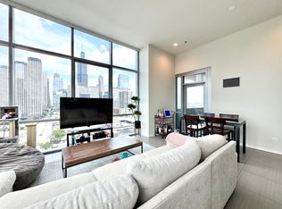 123 S Green St APT 1203B, Chicago, IL 60607