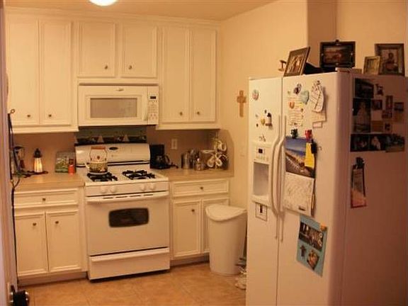 4th image of 3807 Winnie St