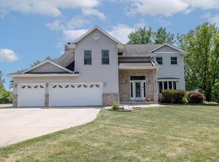 W125S8370 N Cape Rd, Muskego, WI 53150