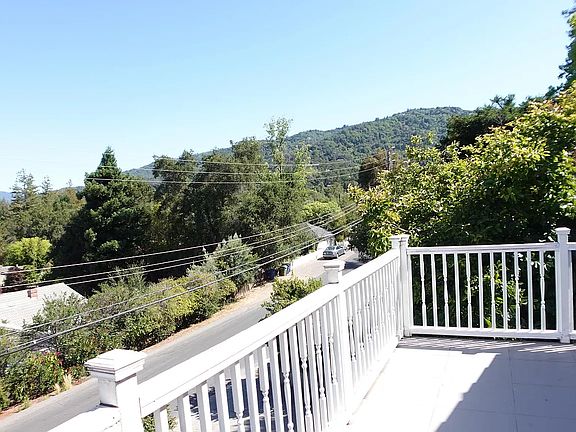5th image of 20961 Canyon View Dr