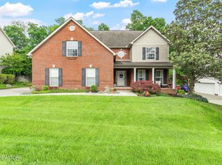 10242 Canton Place Ln, Knoxville, TN 37922