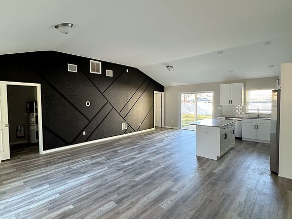 5th image of 16430 SE 89th Ct