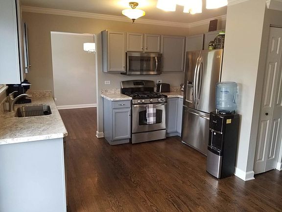 4th image of 900 Carlyle Dr