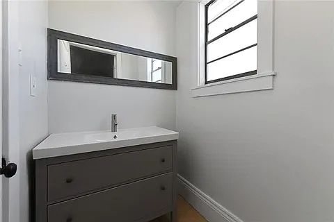 5th image of 437 Homer St #A