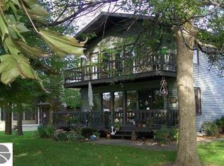 938 S Main St, Au Gres, MI 48703