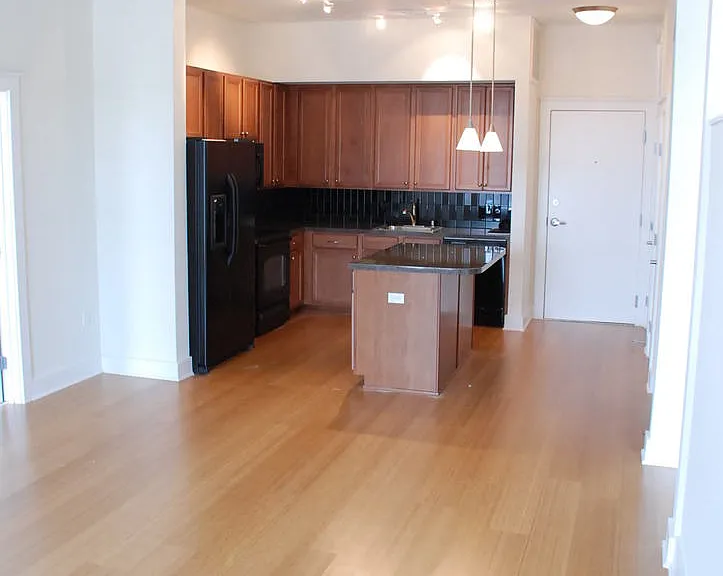 535 S Upper St #223 — Photo 9