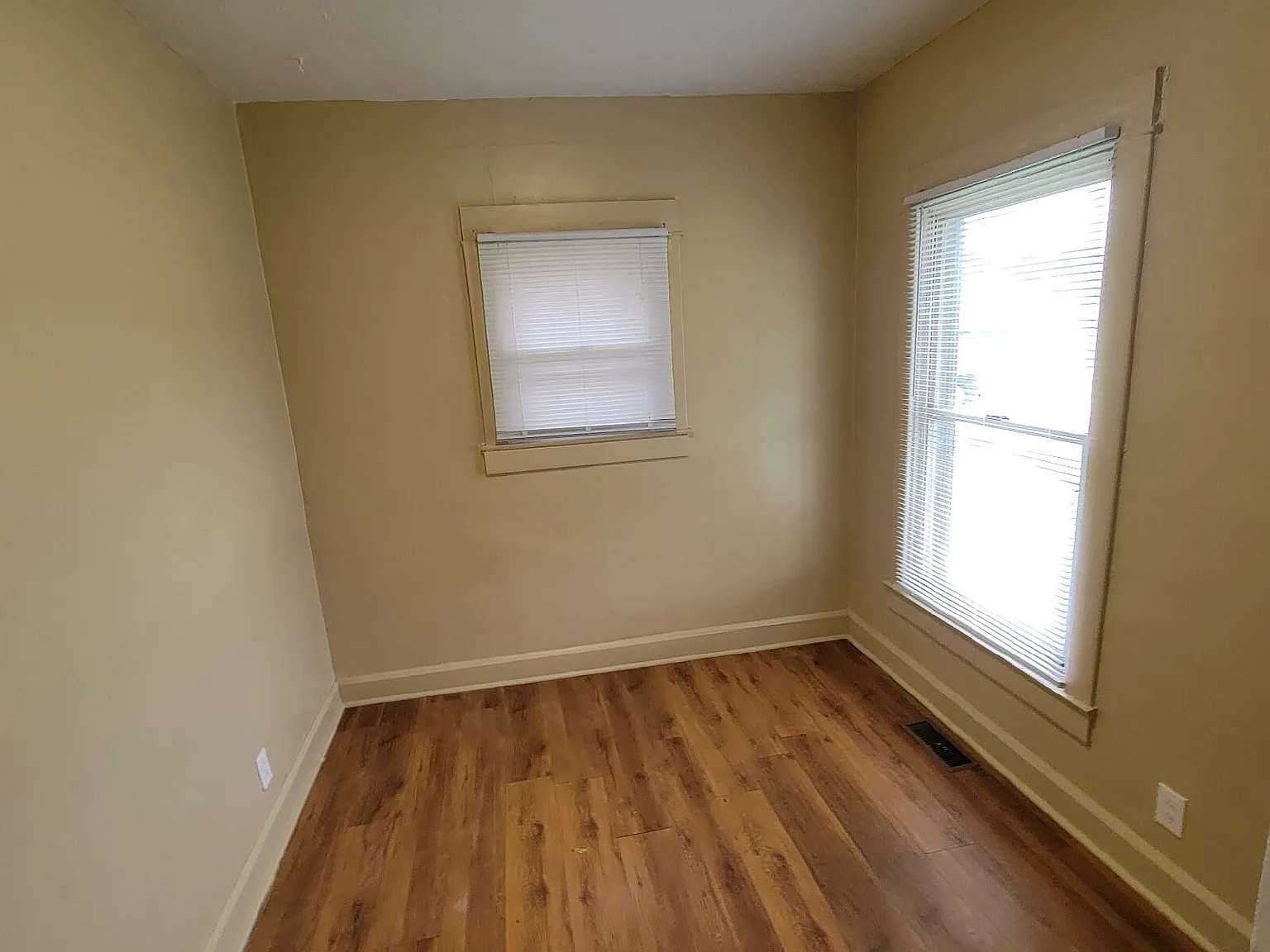2 bed, $825 — Photo 4
