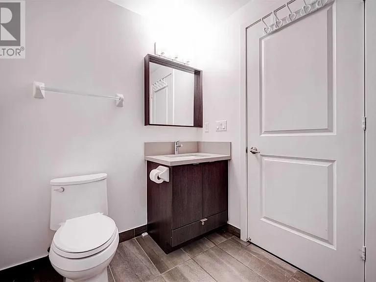 4677 Glen Erin Dr #102 — Photo 32