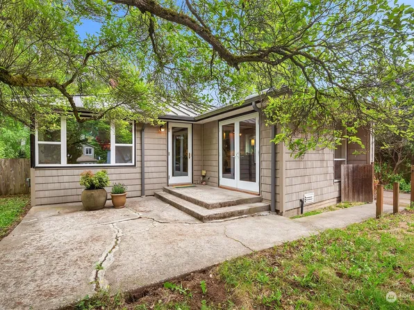 9524 6th Avenue NW, Seattle, WA 98117