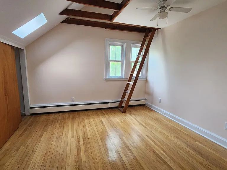 92 Roe Ave #3 — Photo 15