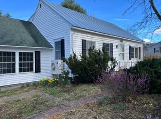 122 Davis Rd, Farmington, ME 04938