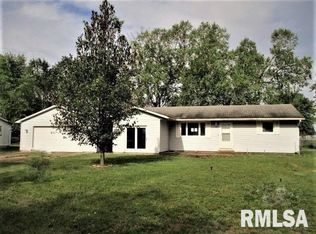 1013 S Collins St, Manito, IL 61546