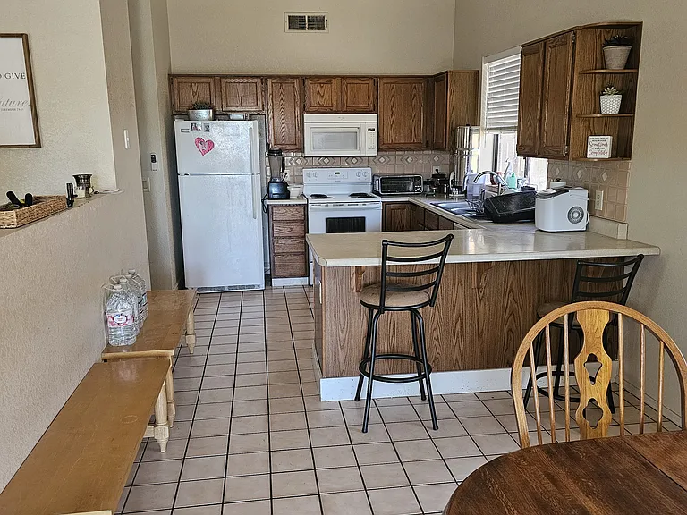9907 E Del Monte Ave — Photo 7