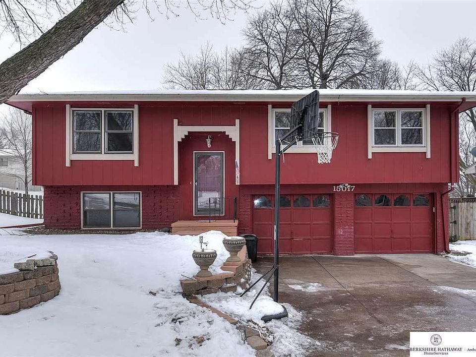 1st image of 15017 Davenport Cir