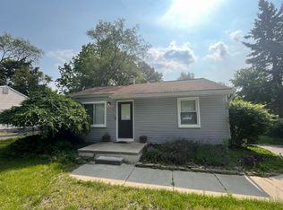 1647 Weymouth St, West Bloomfield, MI 48324