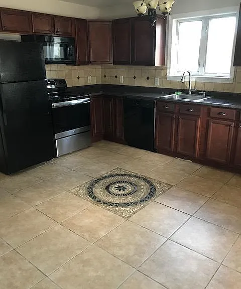 2 Warsaw Ave #1L — Photo 8