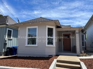313 & 315 11th St #313, Pacific Grove, CA