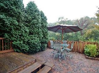 7 Peach Ct, Flemington, NJ 08822