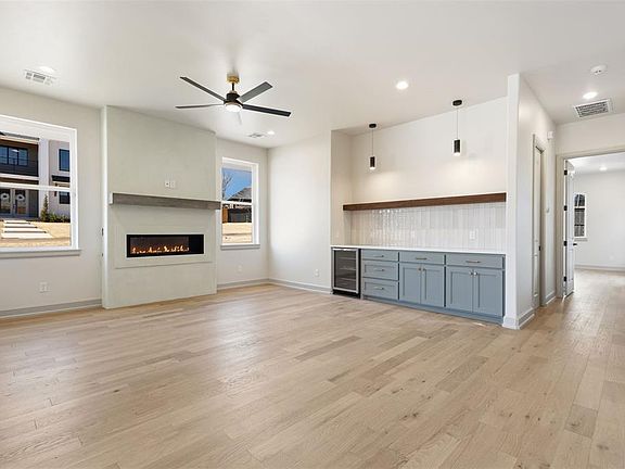 2nd image of 8101 Amber Ridge Dr